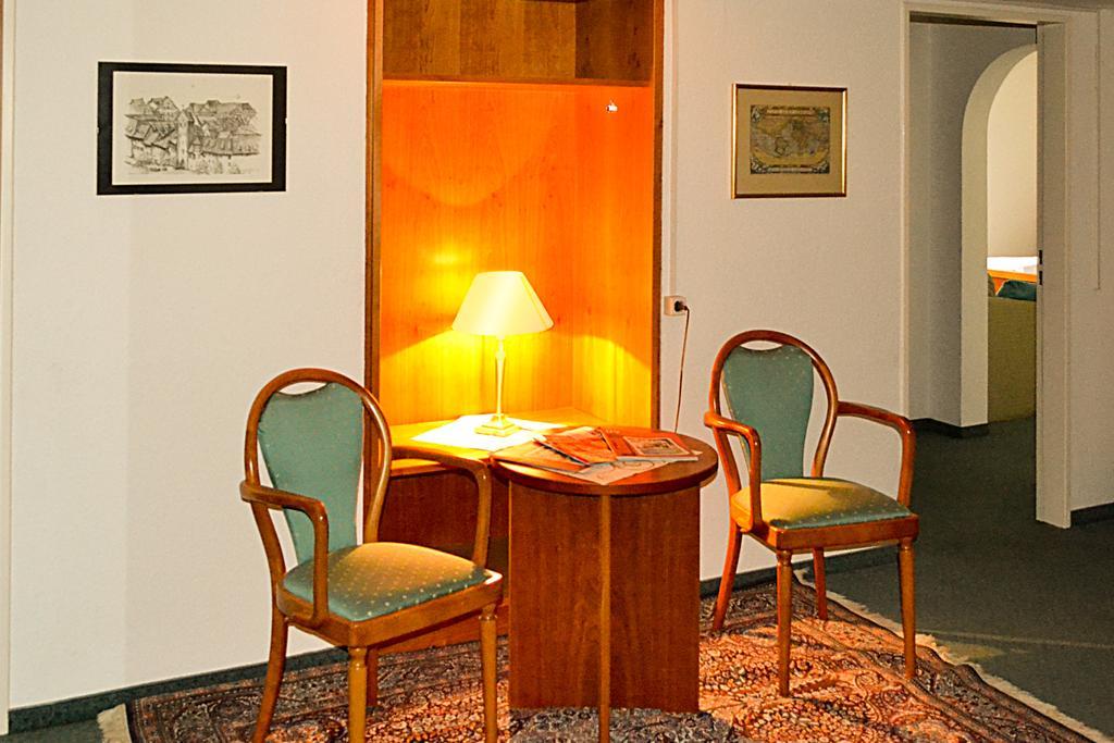 Kuner Weitzel Landgasthof Frohe Einkehr Gbr Merzhausen Δωμάτιο φωτογραφία