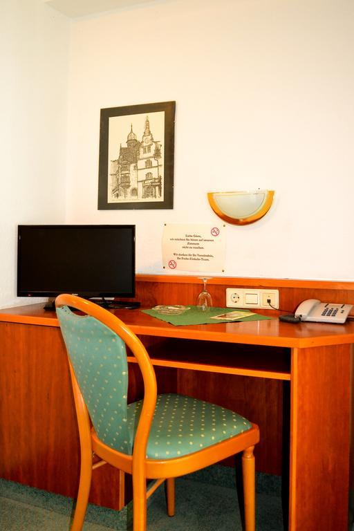 Kuner Weitzel Landgasthof Frohe Einkehr Gbr Merzhausen Δωμάτιο φωτογραφία